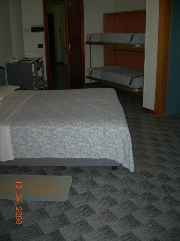 Hotel Meripol Alba Adriatica Værelse billede