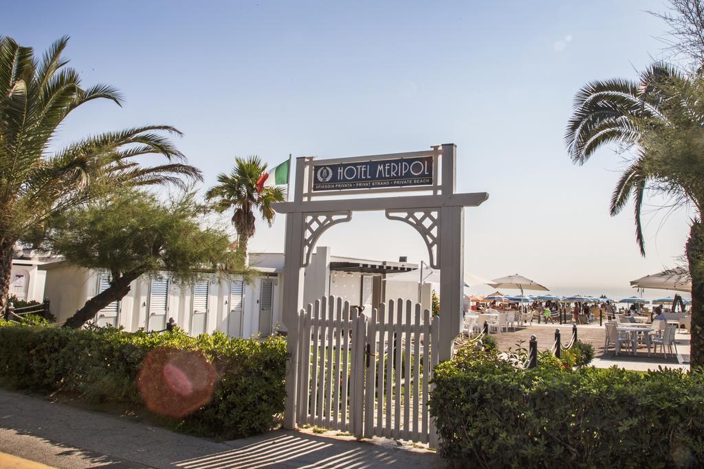 Hotel Meripol Alba Adriatica Eksteriør billede