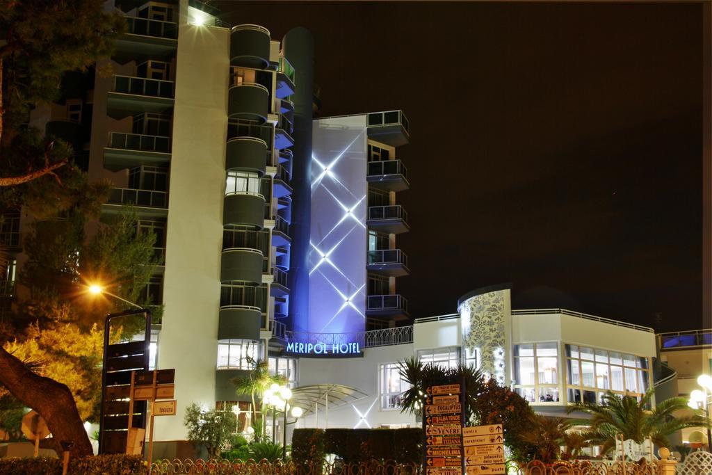 Hotel Meripol Alba Adriatica Eksteriør billede