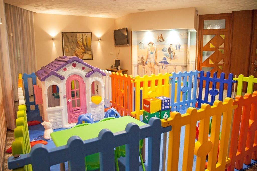 Hotel Meripol Alba Adriatica Eksteriør billede
